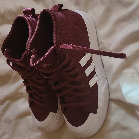 Womans ADIDAS  SNEAKERS - Picture 2 of 5